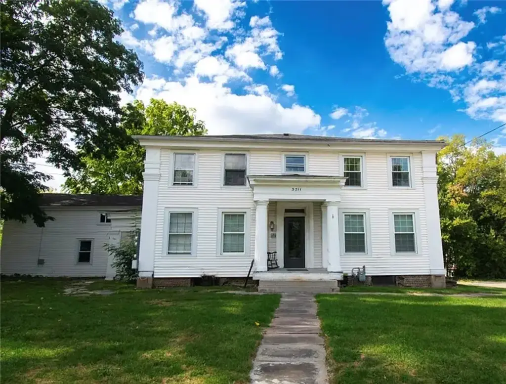 5711 W Henrietta, Henrietta
