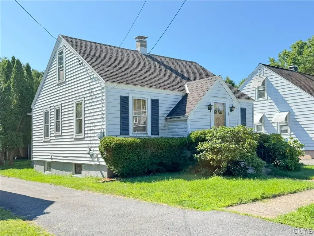 8 Dexter Street, Whitestown