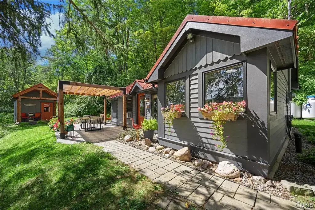 404 W Lake Road, Fabius