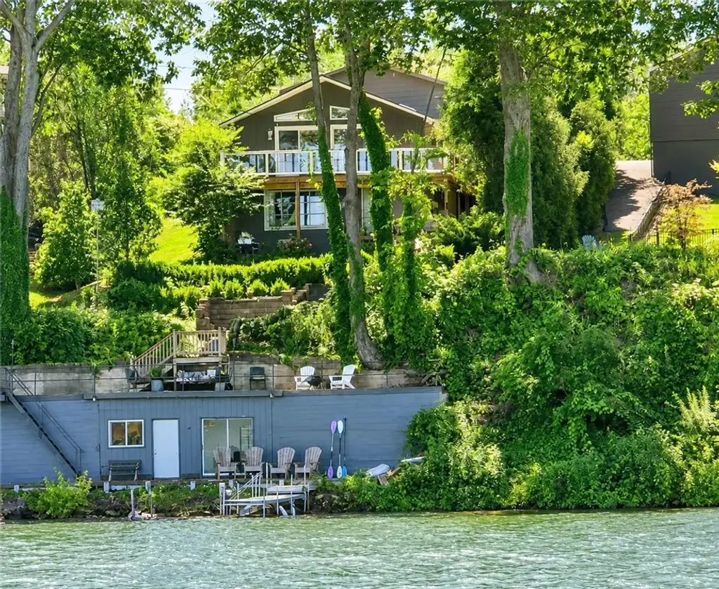 6660 Ann Lee Drive, Huron