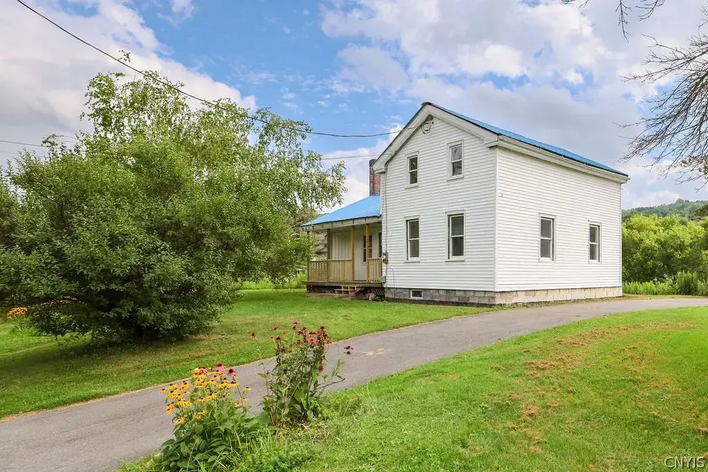 4814 State Route 80, Tully