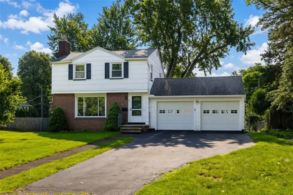 240 Yarmouth Road, Rochester