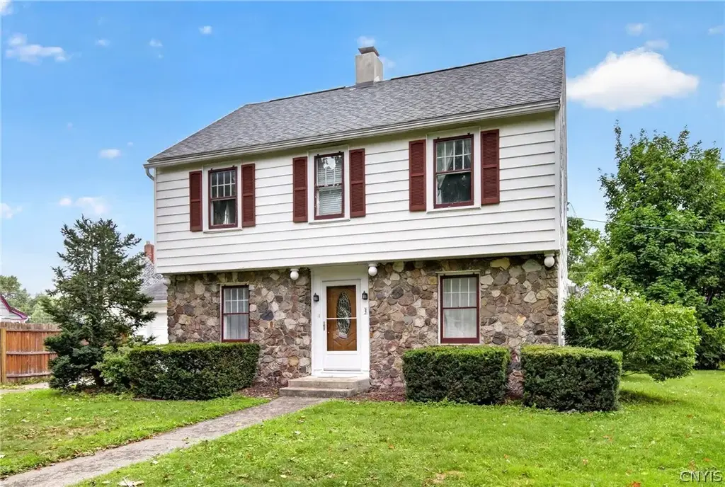 4 Melvin Avenue, Cortland
