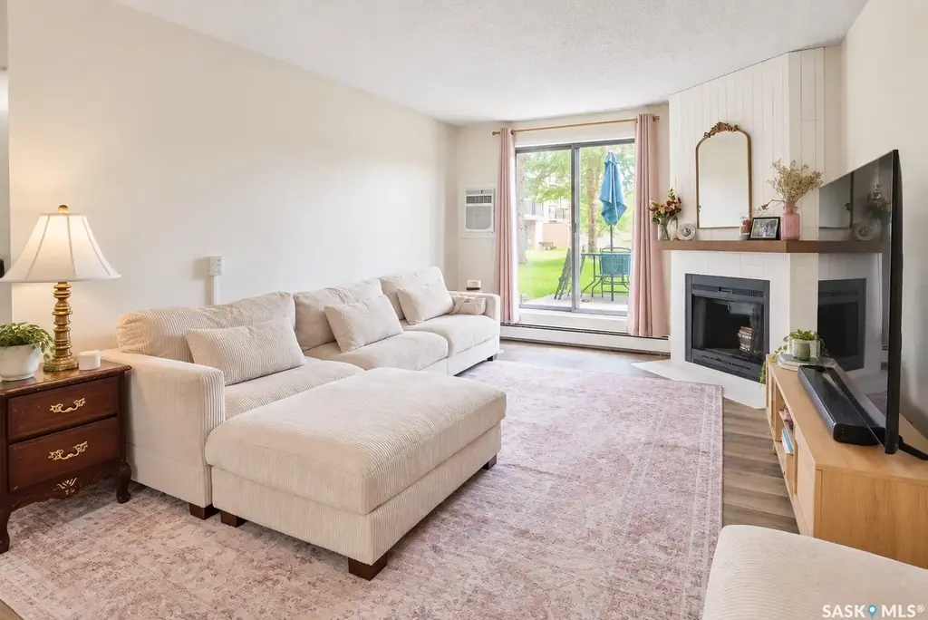802b Kingsmere Boulevard 108, Saskatoon