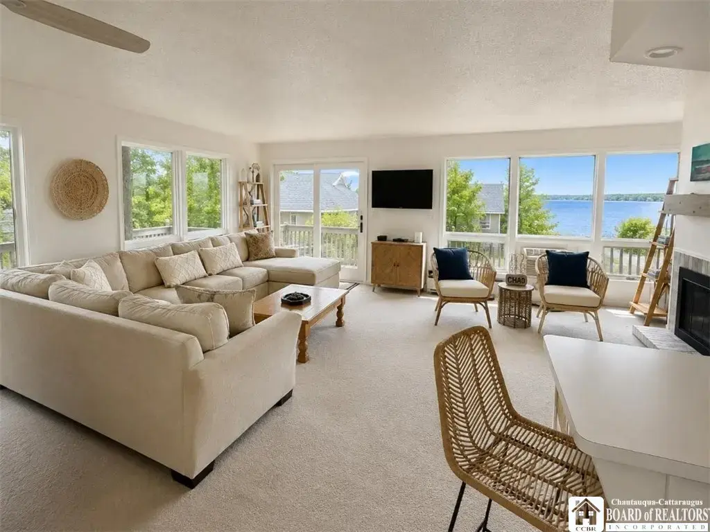 30-32 Mohawk Drive, Chautauqua