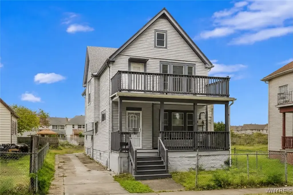 22 Cornwall Avenue, Buffalo