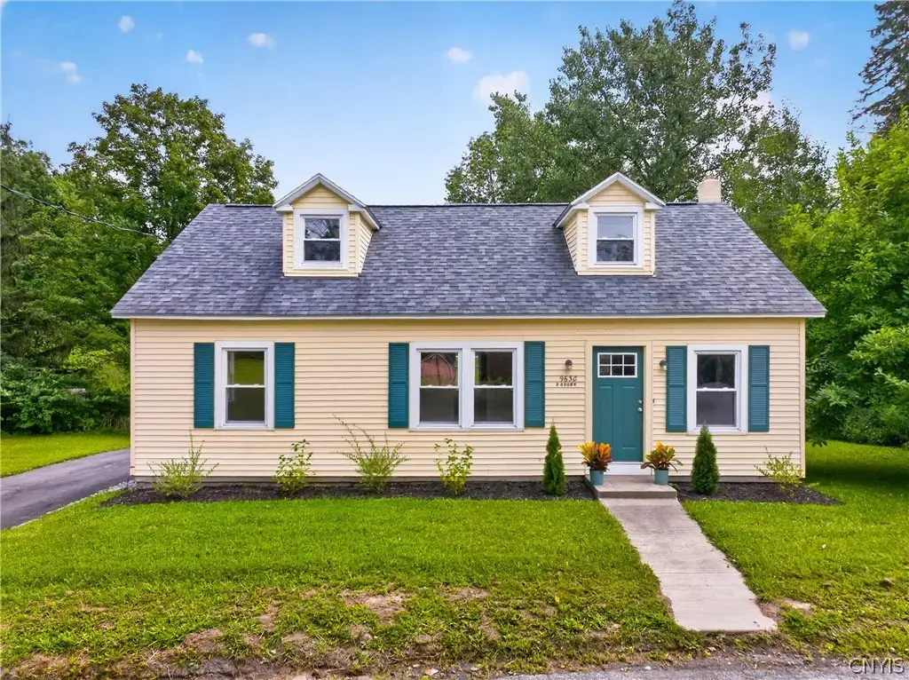 9630 Crooked Hill Road, Paris