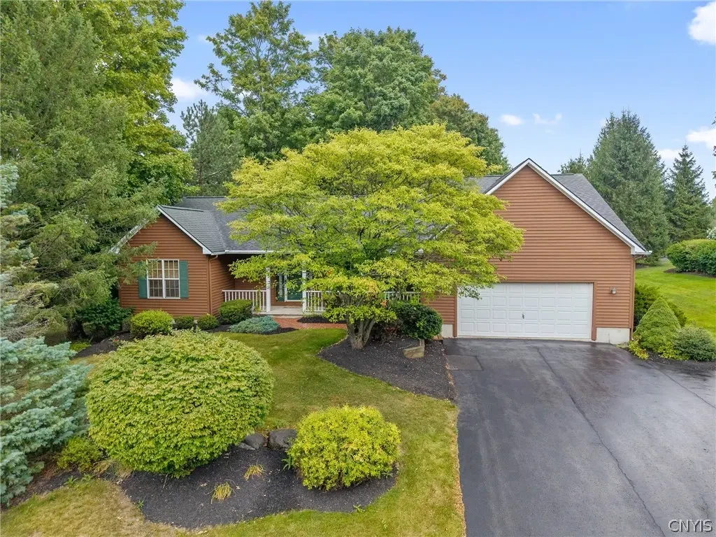 4721 Rushmore Drive, Onondaga