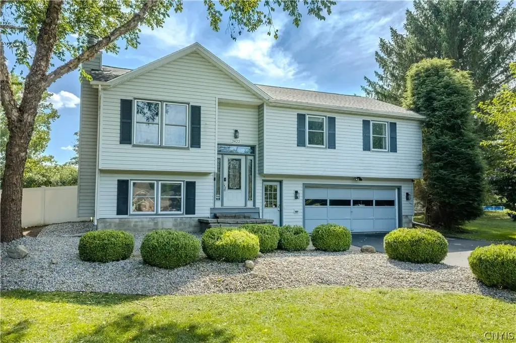 2422 Warners Road, Van Buren