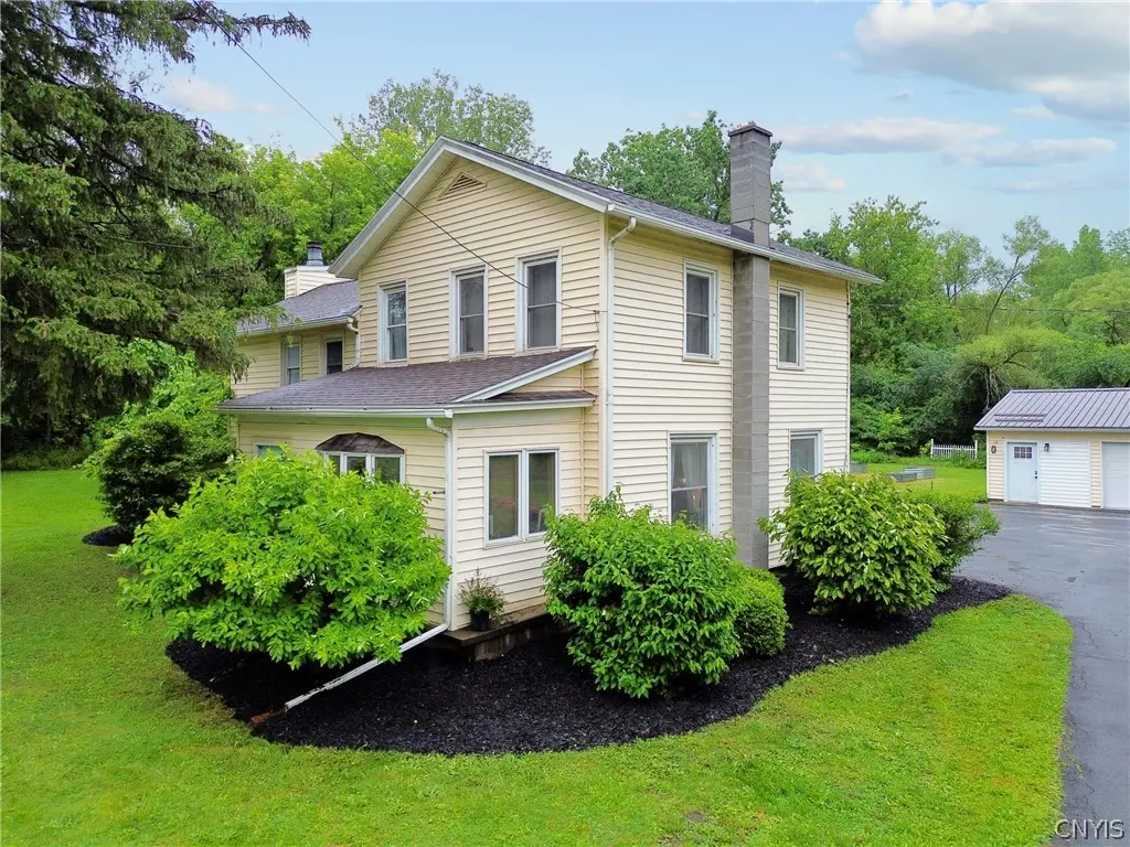 Photo of Listing #S1709705