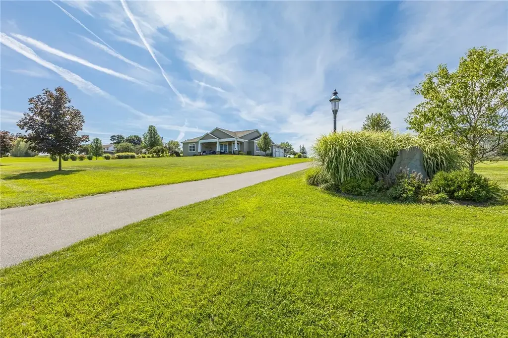 3900 Flint Road, Seneca