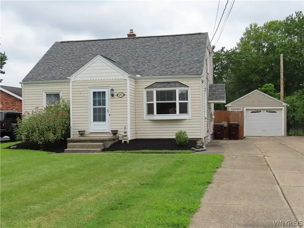 193 Bielak Road, Orchard Park