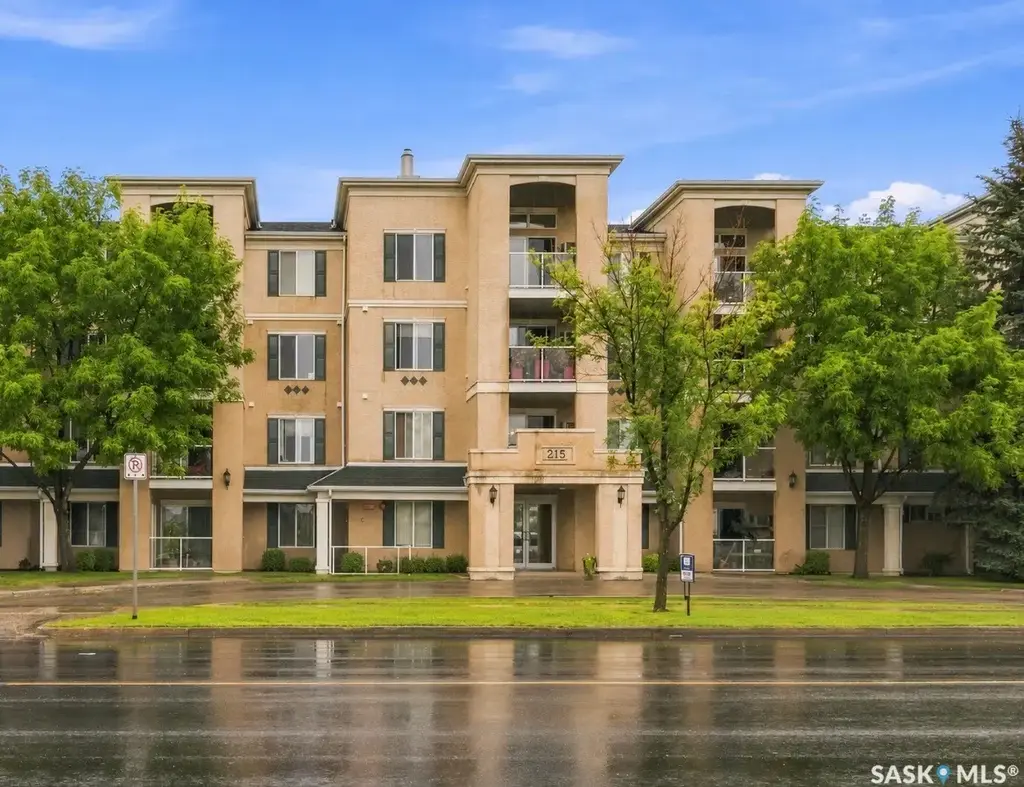 215 Lowe Road 401, Saskatoon