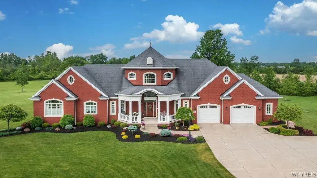 6976 Mystic Court, Clarence