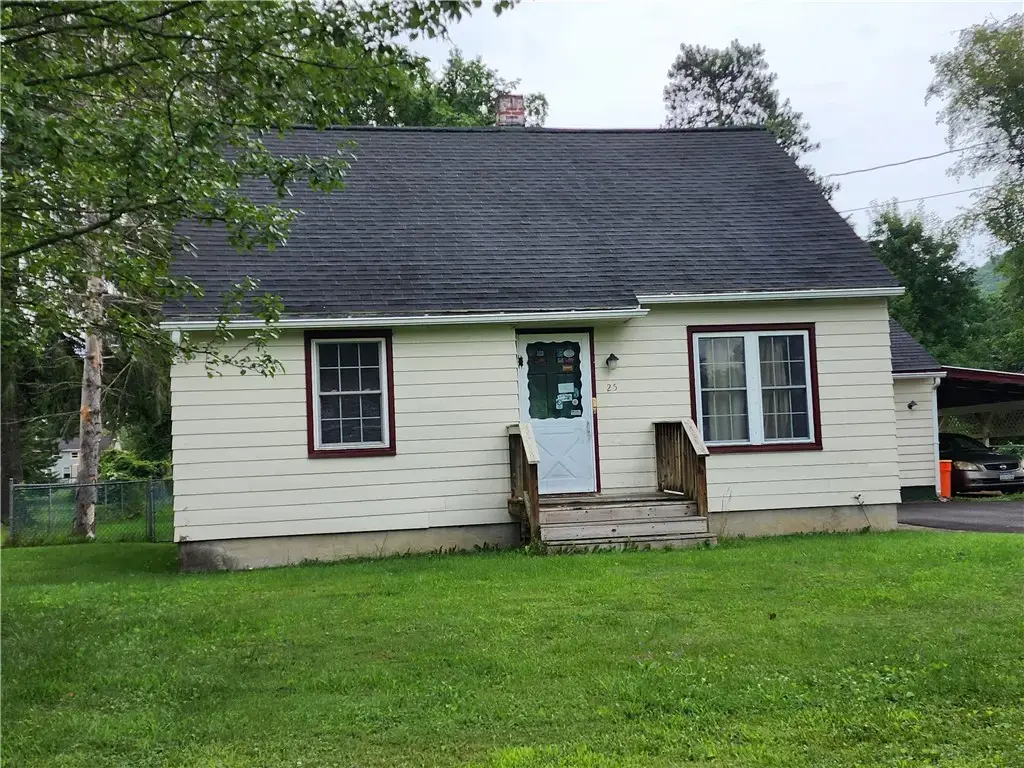 25 Hopkins Street, Unadilla