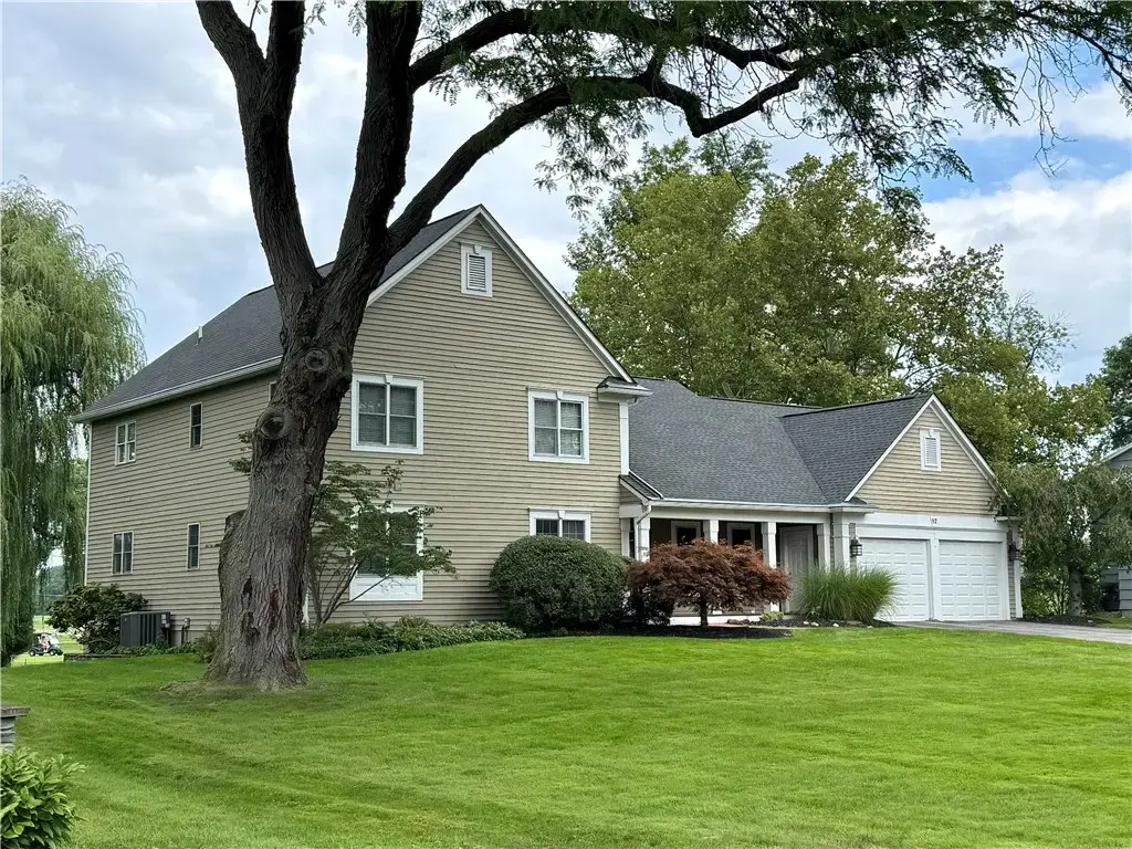 92 N Country Club Drive, Pittsford