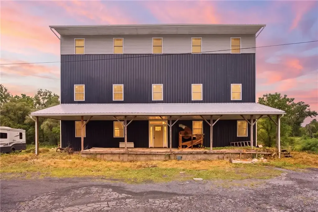 32 Mill Street, Mentz