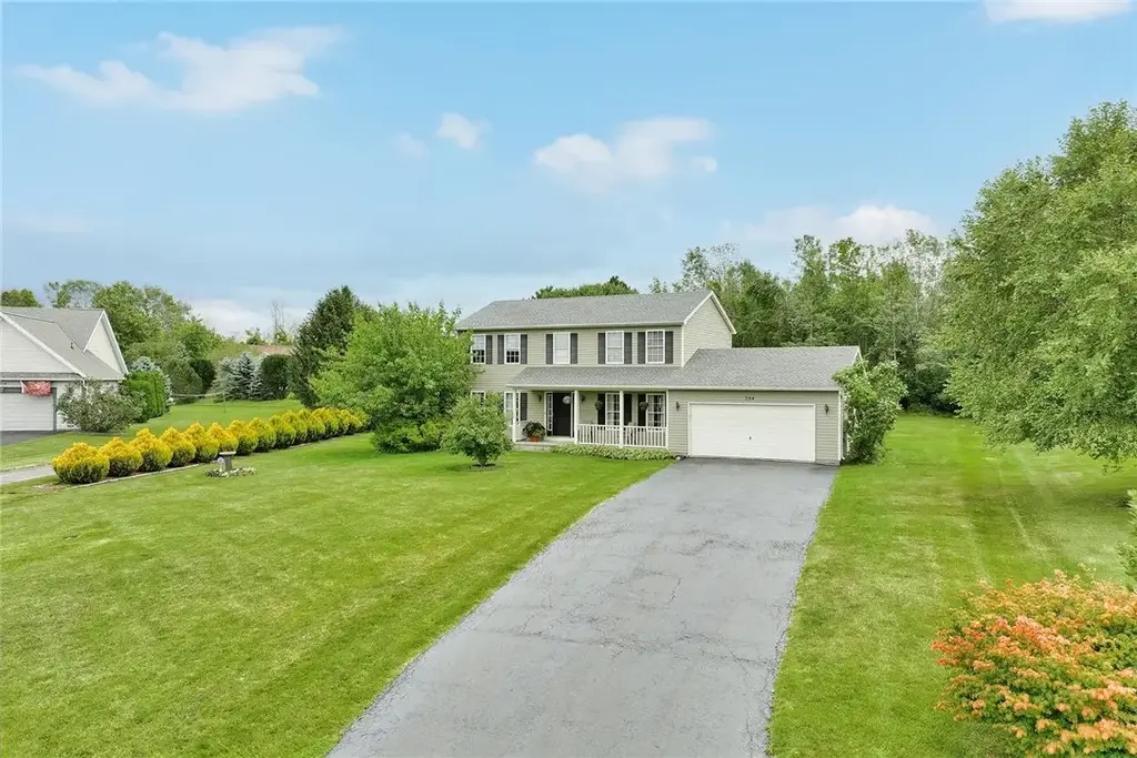 704 Lake View Knolls, Ontario