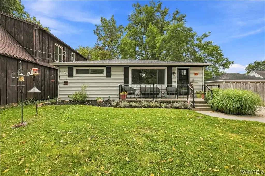 34 Plymouth Place, Amherst