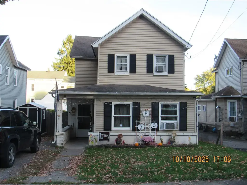 149 Geneva Street, Lyons