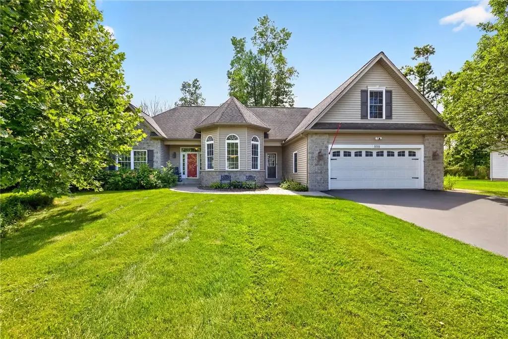 898 Lothario Circle, Webster