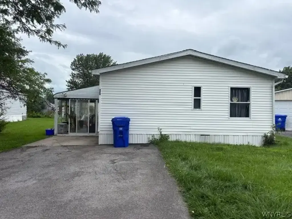 329 Applewood, Lockport Town