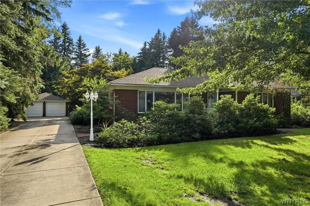 2783 Clinton Street, West Seneca