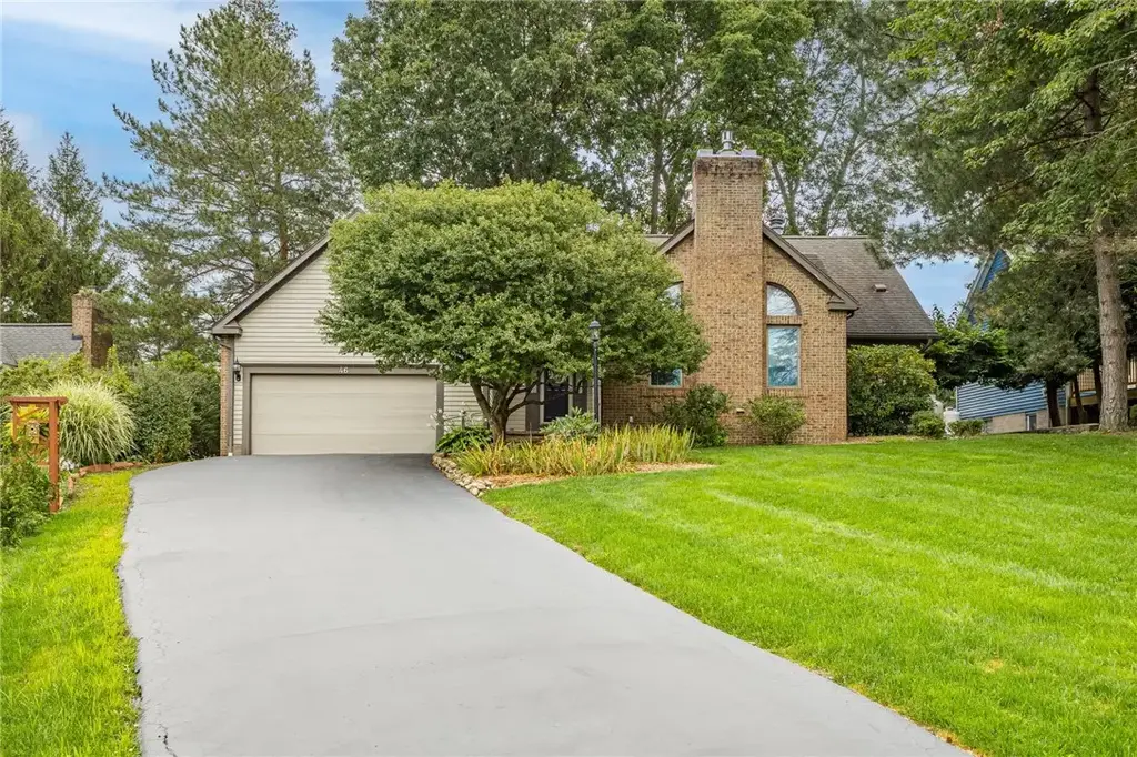 46 Putting Green Lane, Perinton