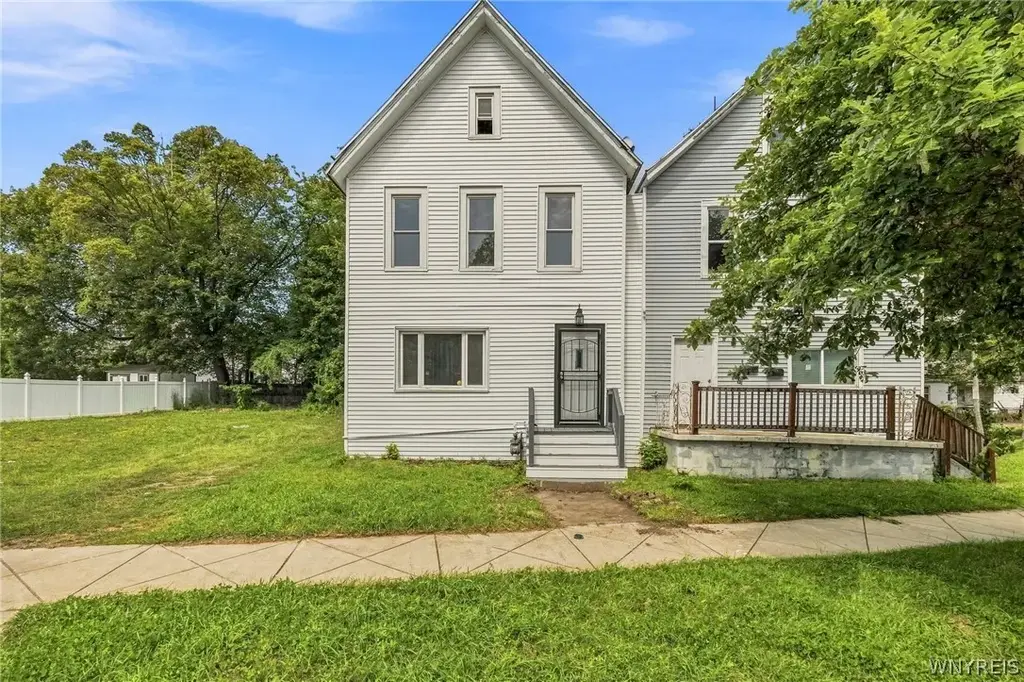 324 Carlton Street, Buffalo