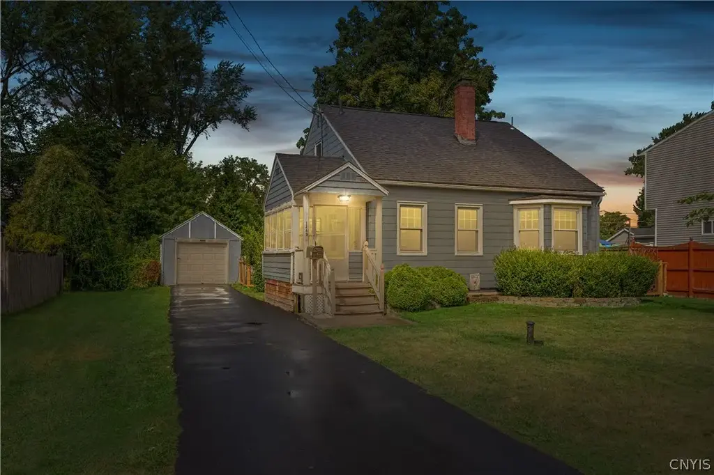 1249 Tulip Street, Clay