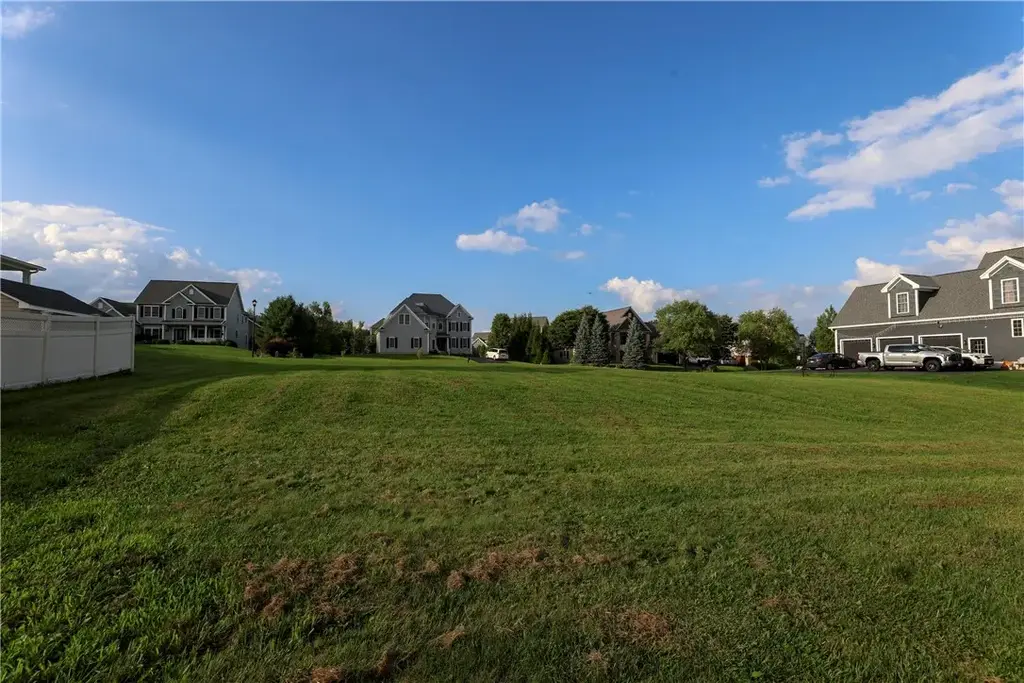 31 Royal Crest Road, Horseheads