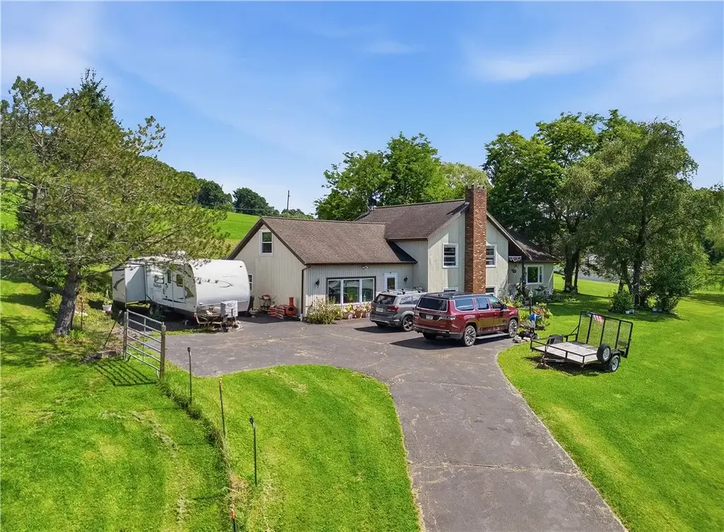 2176 Merrick Hill Road, Deerfield Twp