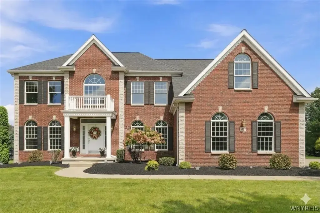 8817 Stonebriar Drive, Clarence