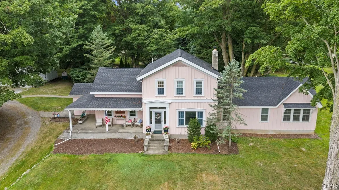 Photo of Listing #S1709323