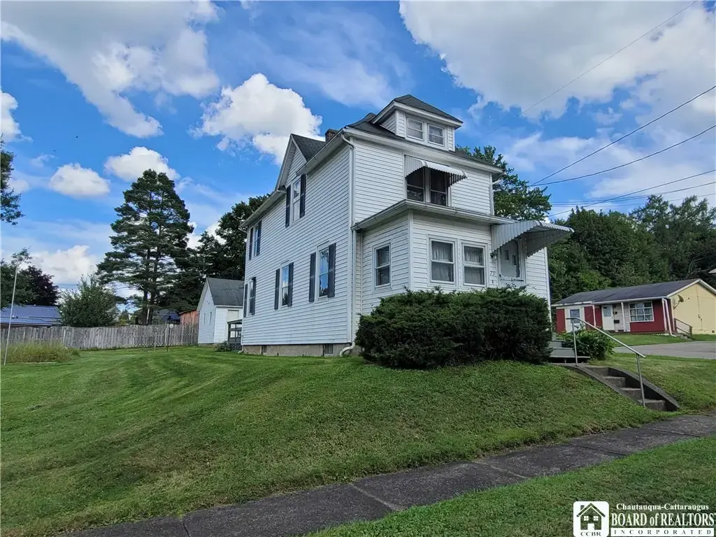 79 Elam Avenue, Jamestown
