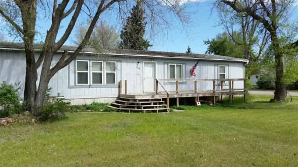203 2nd Street W, Culbertson