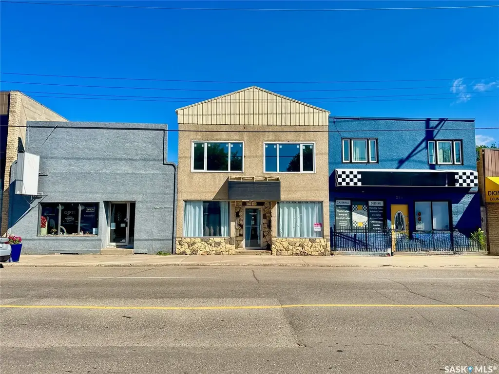212 33rd Street W, Saskatoon