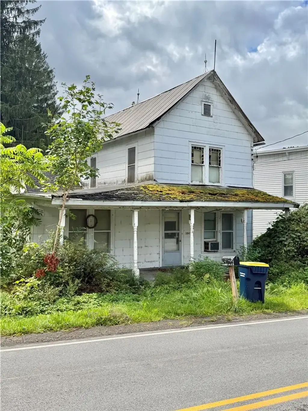 1065 County Highway 1, Unadilla