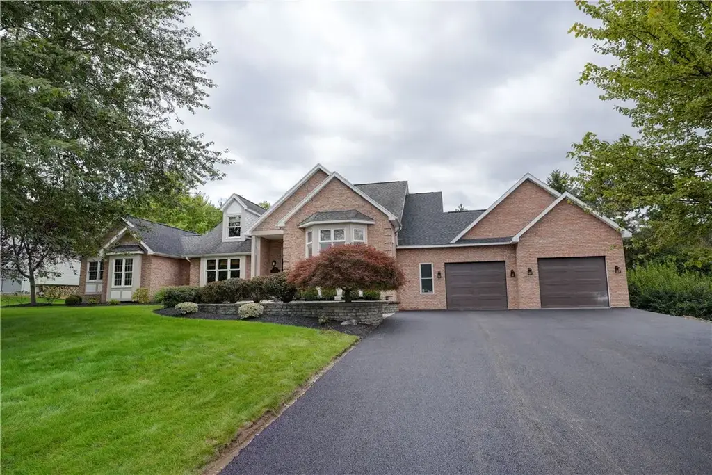 77 Cobblefield Way, Henrietta