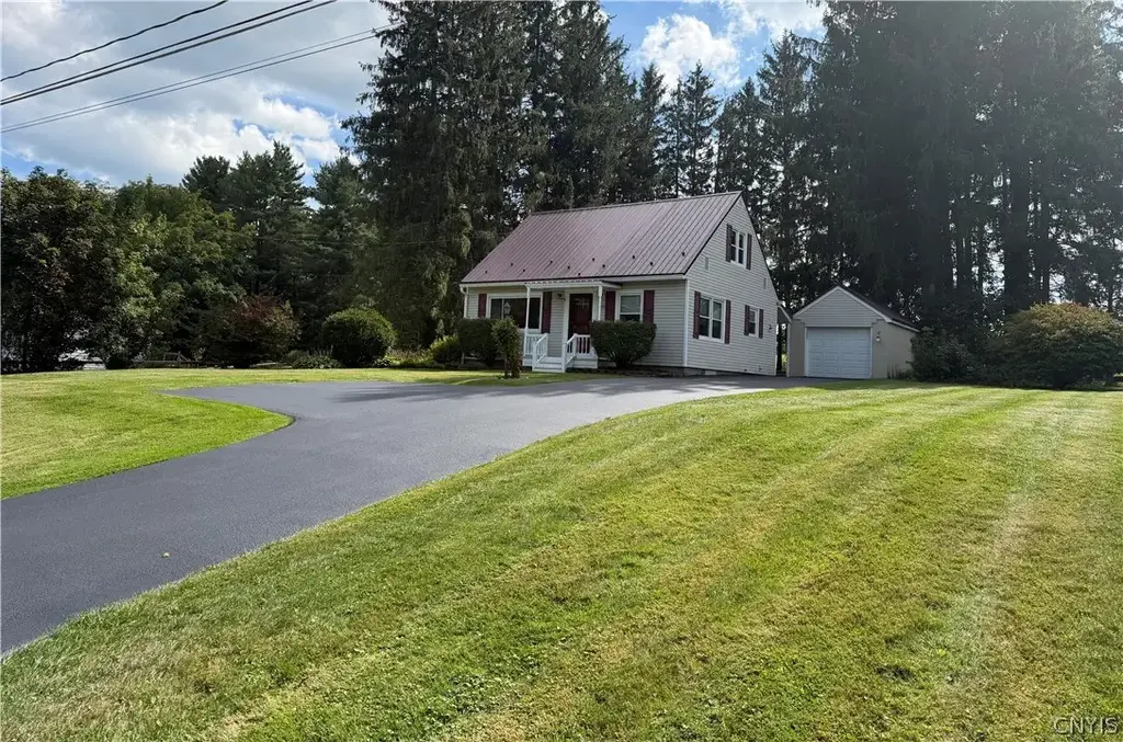 786 Franklin St Street, Skaneateles