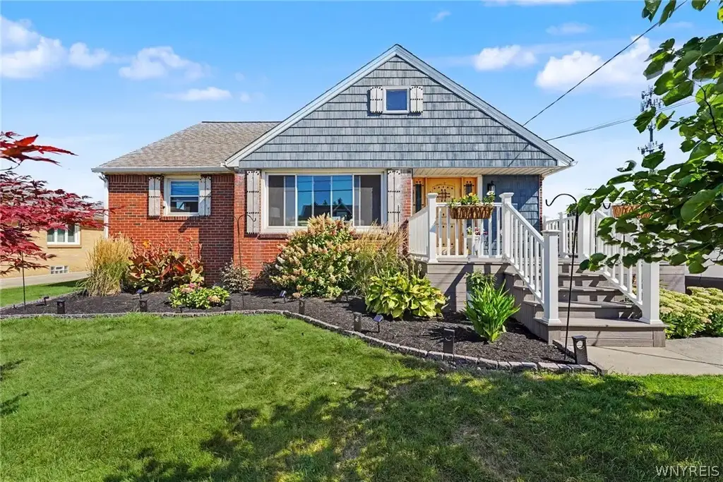 32 Hamilton Avenue, Lackawanna