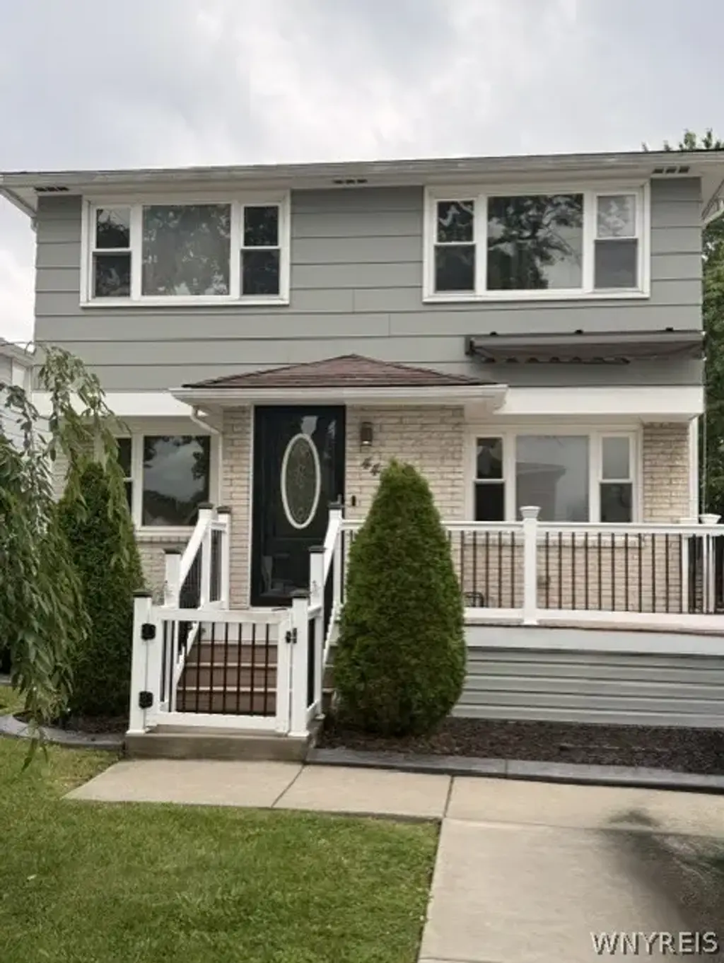 440 University Avenue [lower Unit], Tonawanda