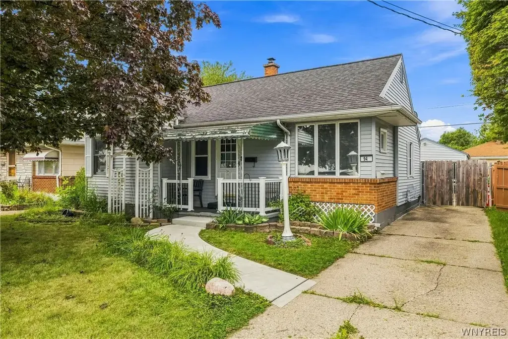 94 Standard Parkway, Cheektowaga