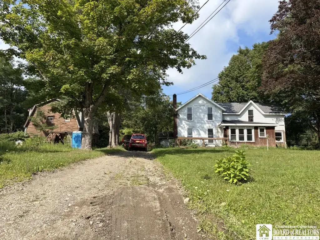 9185 Chautauqua Road, Pomfret