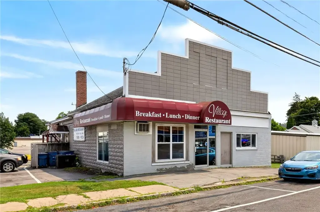 6014 New Hartford Street, Wolcott