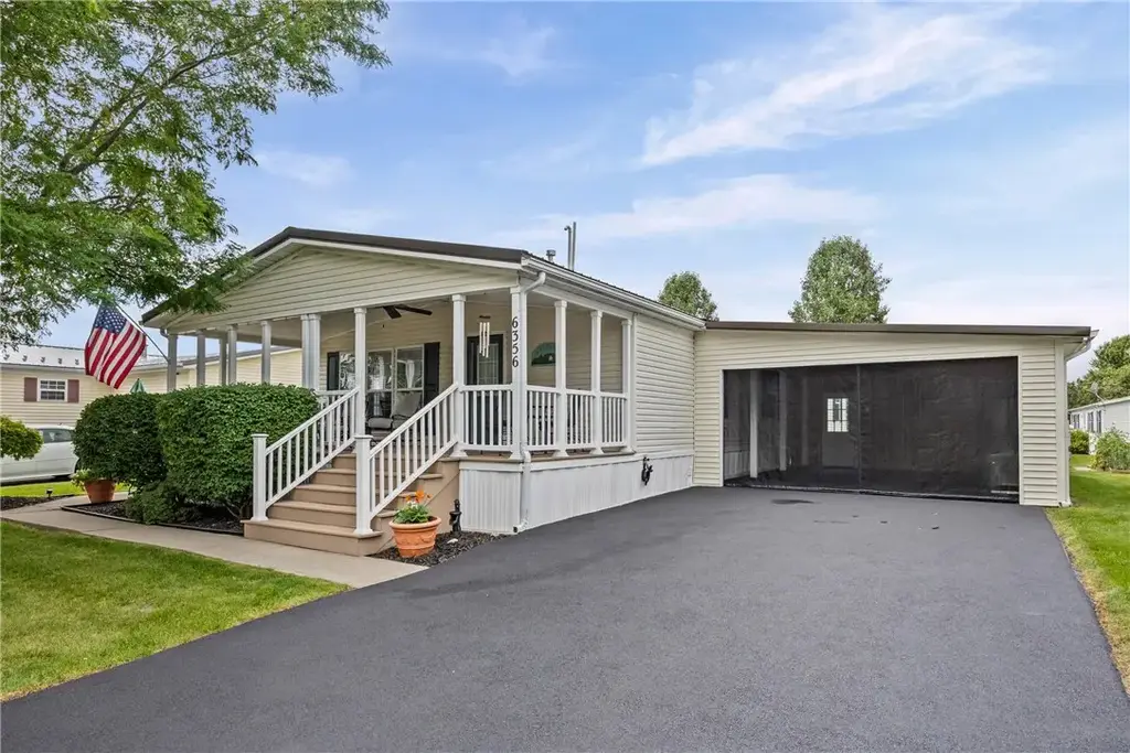 6356 Kims Drive, Victor