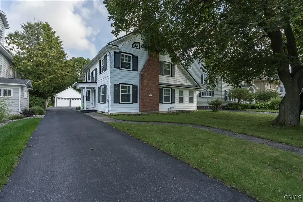 254 Flower Avenue W, Watertown City