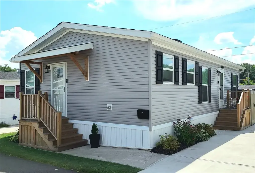 9 Harway Drive, Penfield