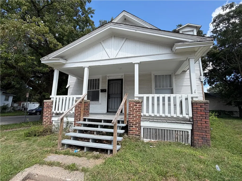 680 W Grand Avenue, Decatur