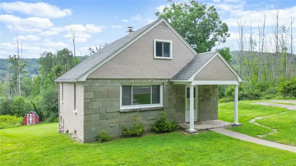 3900 Fuller Hollow Road, Vestal